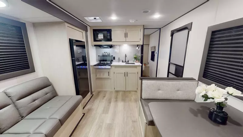 Northern Spirit DLX & Compact Main Room